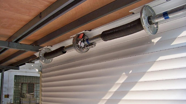 Hướng dẫn các bước bảo dưỡng cửa cuốn