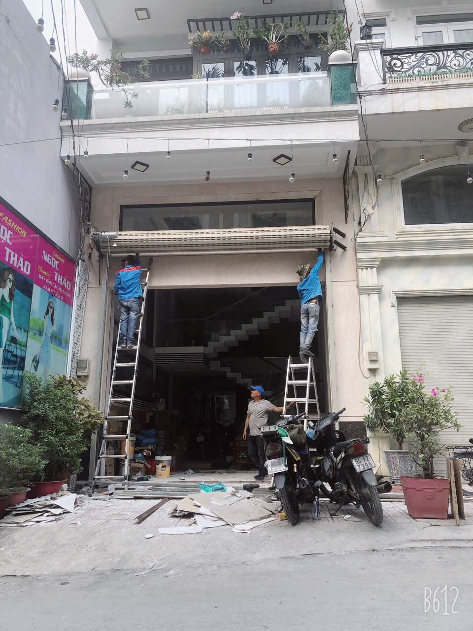 THI CÔNG CỬA CUỐN QUẬN 10